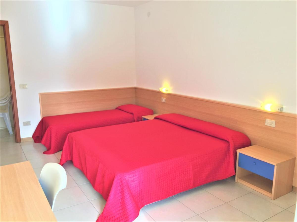 Bibione Residence Apartments Bagian luar foto